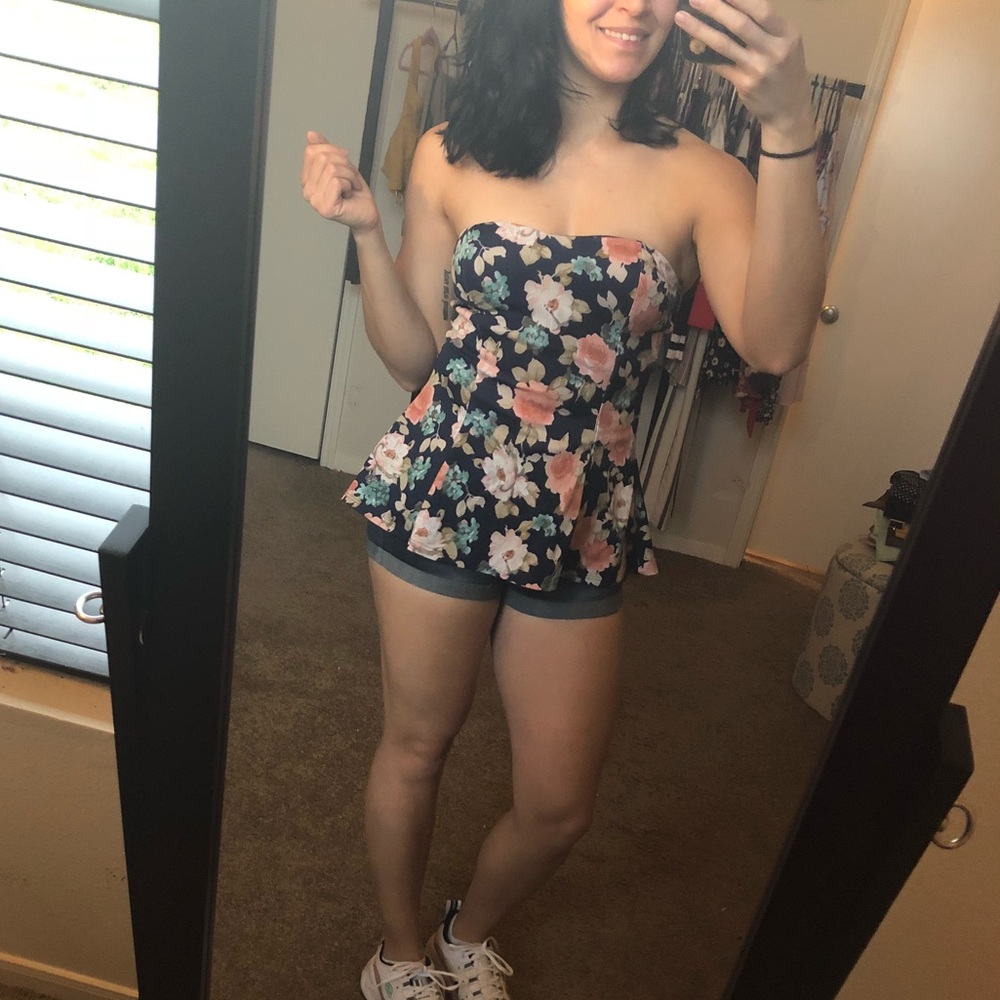 Strapless top